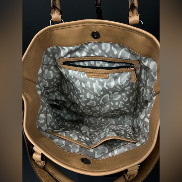 Aimee Kestenberg Tan Leather Tote Bag 15 x 12 x 5"Front Pocket Mag Closure NEW - Picture 7 of 15